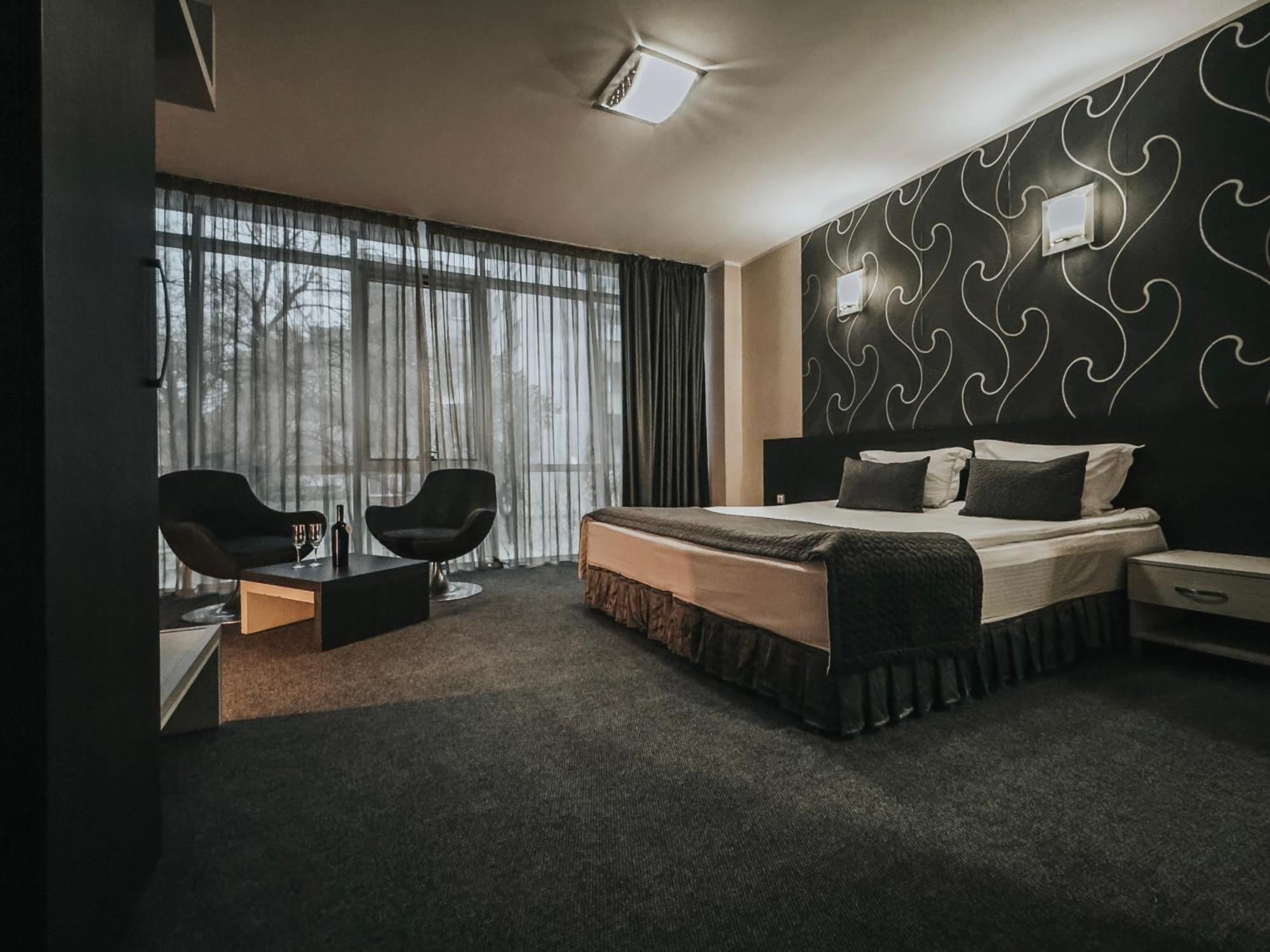 Hotel Noris プロヴディフ エクステリア 写真