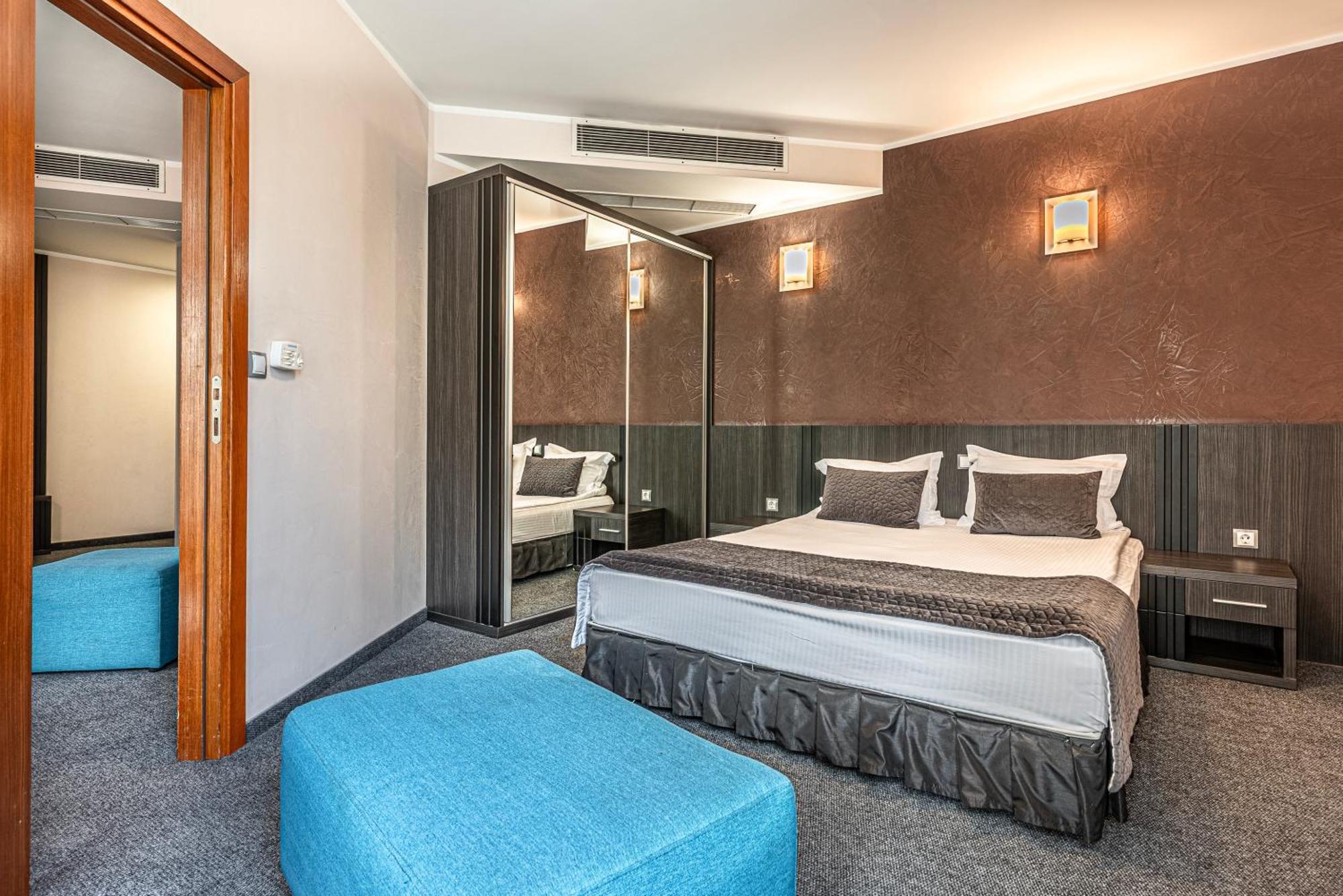 Hotel Noris プロヴディフ エクステリア 写真