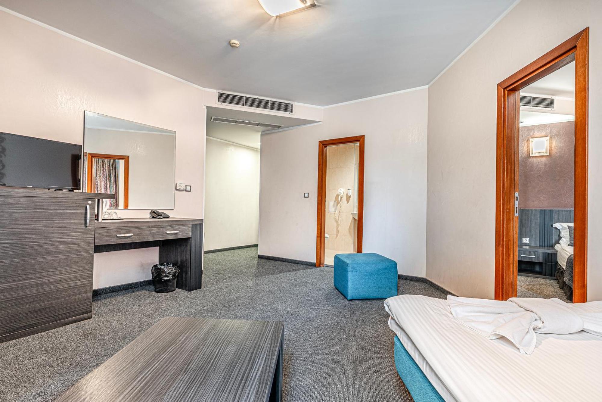 Hotel Noris プロヴディフ エクステリア 写真