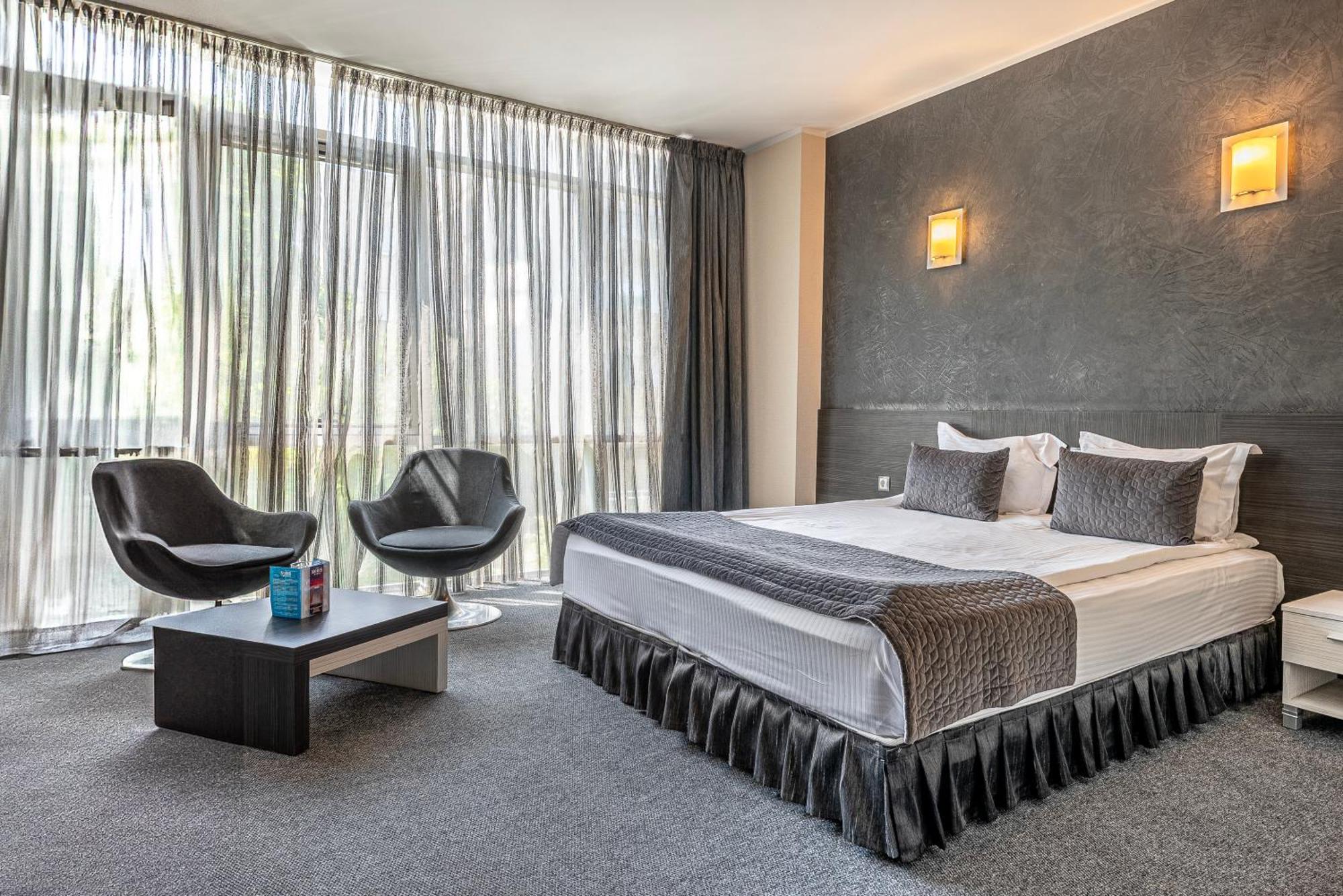 Hotel Noris プロヴディフ エクステリア 写真